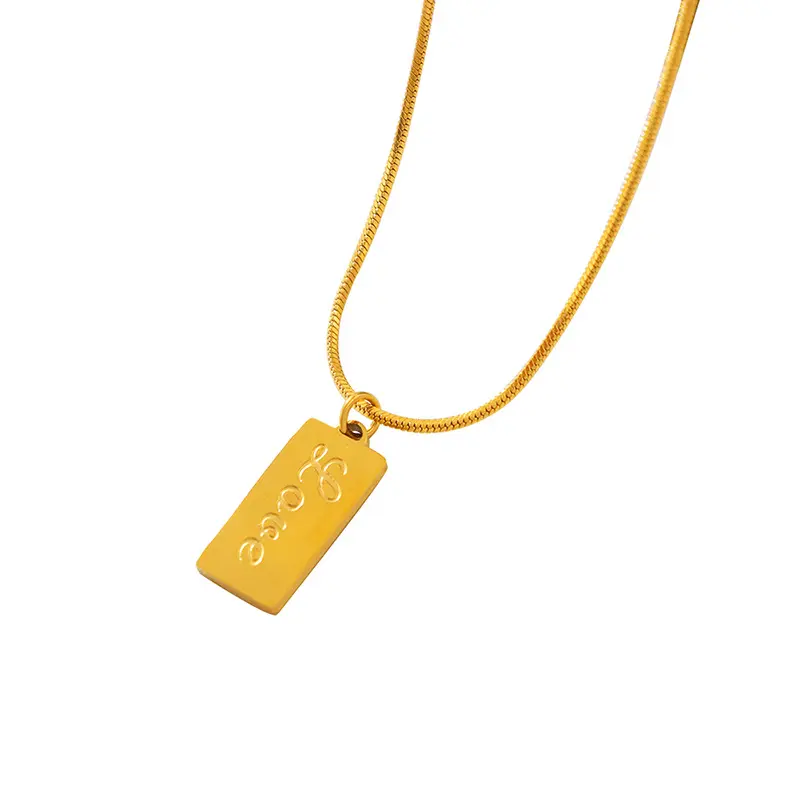 Europa moda minimalista 18K chapado en oro de acero inoxidable serpiente cadena letras amor cuadrado colgante collar joyería