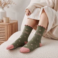 Chaussettes en coton à motif étoile rose, dentelle verte, volants aux poignets, tendance, mignonnes, logo personnalisé