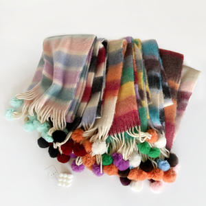 Écharpe tricotée artisanale tie-dye à pompons pour femme, nouveau style coréen, chaude et épaisse, protection contre le froid, cache-cou - Product Image 5