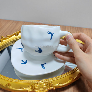 <span class=keywords><strong>Set</strong></span> <span class=keywords><strong>Vintage</strong></span> di Tazza da <span class=keywords><strong>Caffè</strong></span> in Porcellana con Motivo Blu Classico e Vassoio, 300ml, Adatto al Microonde, Regalo Aziendale - Product Image 4