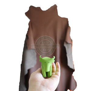 Vente directe personnalisée peau de vache pleine fleur BMW Auto volant de voiture et meubles/canapé/ceinture peaux de bétail salées humides - Product Image 1