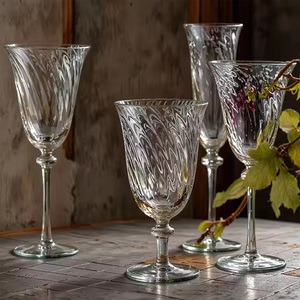 Verres à vin vintage en vrac, gobelets à texture spirale, verres à vin rouge, verres à vin et à champagne, verrerie à pied pour les fêtes - Product Image 5