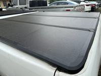 4x4 tout-terrain sur mesure en aluminium couvercle à trois volets boîte de queue couvercle de volet roulant couvercle tonneau pour Toyota Hilux revo vigo sr5