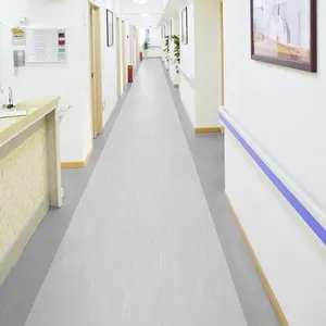 चीन निविड़ अंधकार 2Mm 3Mm मोटी सजातीय अस्पताल ग्रेड में लिनोलियम फर्श रोल