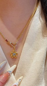 Pendentif floral multicolore en or 18 carats Xinfly avec opale, péridot, améthyste, tourmaline rose, tanzanite, aigue-marine et grenat spessartine - Product Image 4