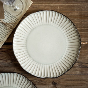 Assiette plate asymétrique rétro, belle assiette à dîner de style occidental, assiette en céramique gaufrée - Product Image 3