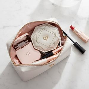 Espejo de Maquillaje Clásico de Cuero PU con Textura Lujosa, Espejo Redondo de Bolsillo Portátil para Viajes - Product Image 6