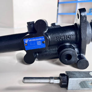 Cylindre maître de frein universel à 4 trous (micro-vanne) de marque Changyuan, pièces de chariot élévateur en gros - Product Image 3