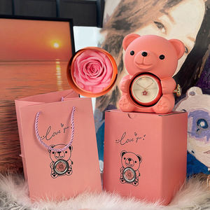 Idea regalo di san valentino collana con anello di Rose conservata in acrilico graziosa ruota abbraccio orso eterno rosa portagioie regalo per le donne - Product Image 2