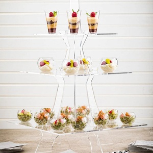 Nouveau support à gâteau moderne à étages en acrylique transparent Tide Custom pour la présentation de desserts, cupcakes, pâtisseries et bonbons - Product Image 6