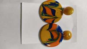 Pendientes elegantes de resina para mujer, joyería de moda, aro colgante para uso diario de proveedor indio - Product Image 4