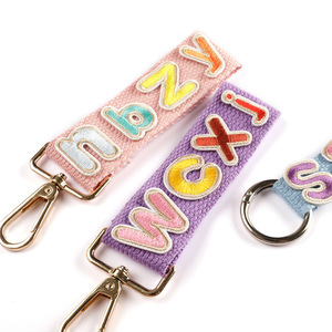 Sử dụng cho quần áo vải giày túi-nhiều màu bán buôn thư thêu vá mini sắt trên các bản vá lỗi cho Keychain - Product Image 3