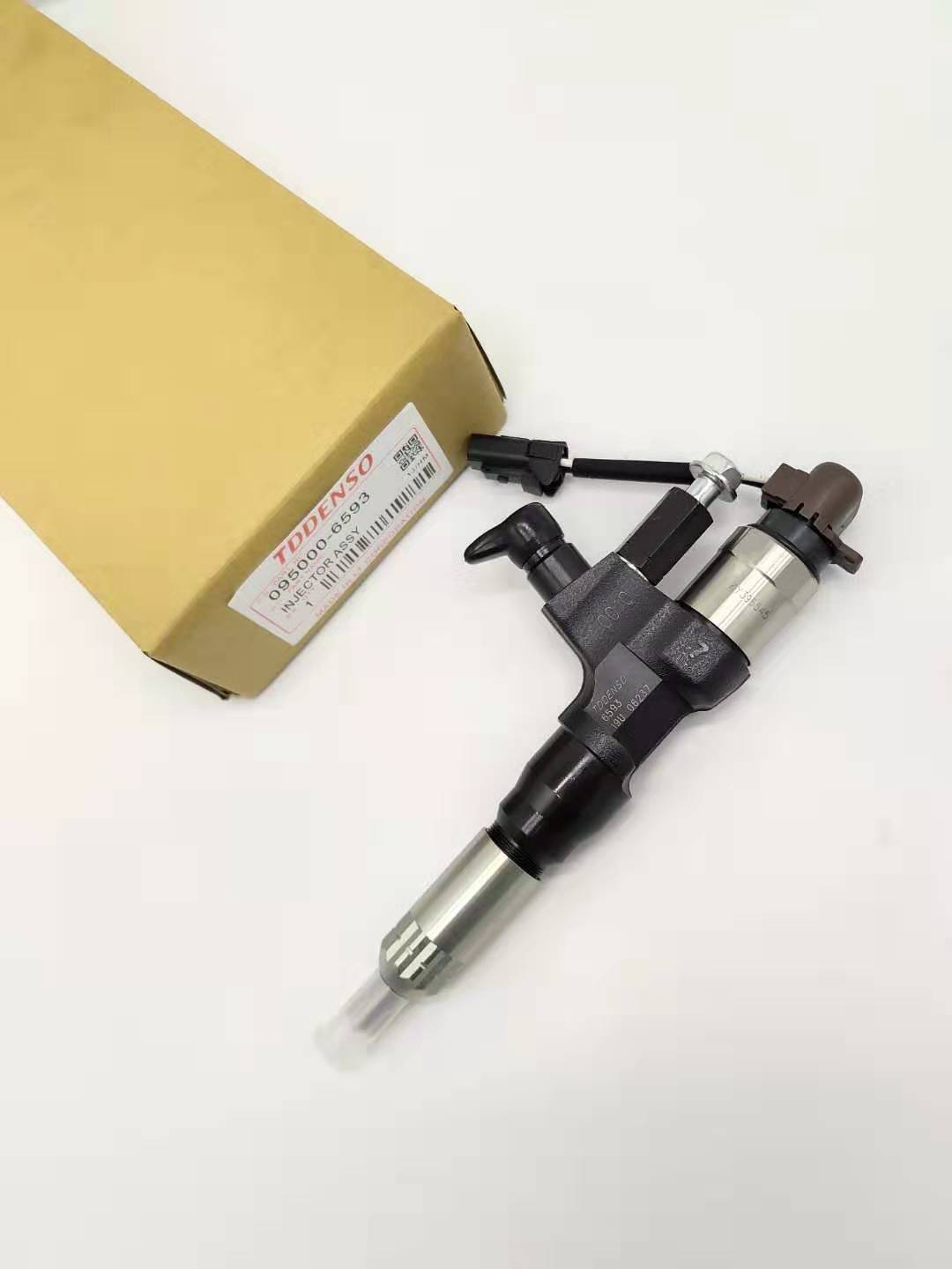 Hot Sale Diesel Fuel Injector 095000-6590 095000-6593 Common Rail Fuel Injection Nozzle 23670-E0010 For HINO J08 Excavator