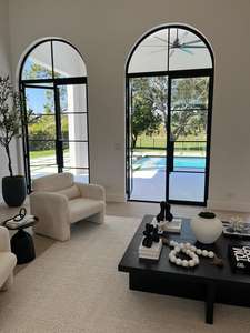 Porte d'entrée intérieure en fer ancien avec vitres à arches françaises, design rétro, couleur blanc et noir - Product Image 6