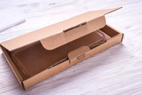 Boîte d'expédition en carton kraft brun en gros pour Smartphones emballage de boîte en papier plié avec logo personnalisé imprimé revêtement UV gaufrage