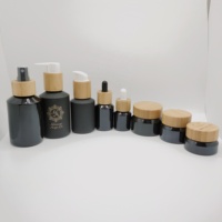 Kemasan Botol Kaca Kosmetik 15g-200ml Botol Lotion Kaca Hitam Model Slant Shoulder, Botol Minyak, dan Stoples Krim dengan Tutup Bambu