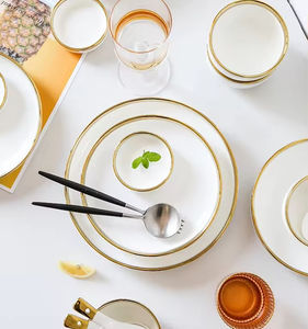Service de table en céramique de luxe nordique à bord doré pour 2 à 8 personnes, vaisselle réutilisable pour la maison avec bols et assiettes - Product Image 3