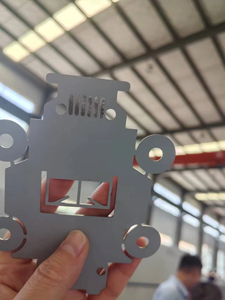Máquina de Corte Láser con Mesa Intercambiable, Plataforma Doble Cerrada, Fácil de Operar, Ahorra Trabajo, para Acero al Carbono y Aluminio - Product Image 1