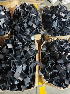 Accessoires moulés personnalisés en silicone/caoutchouc pour portes et fenêtres Coussinets antivibrations Pare-chocs de charnière Protecteurs d'angle - Product Image 4