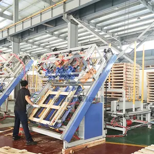 गर्म बिक्री स्वचालित अमेरिकी यूरो लकड़ी फूस बनाने की मशीन लाइन उच्च गुणवत्ता वाले लकड़ी के ब्लॉक नेलिंग उपकरण प्रतिस्पर्धी मूल्य