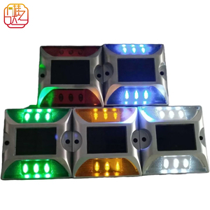 Dissuasore Stradale Solare Impermeabile IP68 - Occhio di Gatto LED Riflettente ad Alta Intensità per la Sicurezza Stradale - Product Image 1