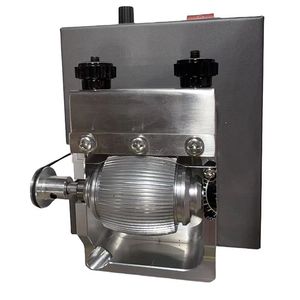 Máquina semiautomática para pintar y colorear cinturones de cuero con componentes de engranajes - Product Image 3
