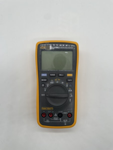 Многофункциональный цифровой мультиметр 17b Max для измерения напряжения (AC/DC), сопротивления, емкости и частоты - Product Image 3