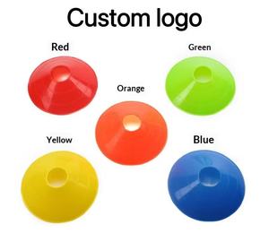 Benutzerdefiniertes Logo Langlebige <span class=keywords><strong>Mini</strong></span>-<span class=keywords><strong>Kegel</strong></span> PE Fußball-Geschwindigkeitskegel Weiche Fußball-Agility-Trainingsausrüstung für Athleten und Trainer - Product Image 2