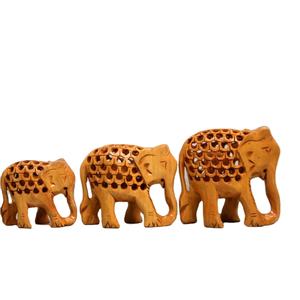 Juego de 5 elefantes de madera con tallado Jaali hecho a mano, estatuas decorativas tradicionales indias Vastu para decoración del hogar - Product Image 1