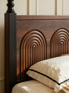 Cadre de lit en bois massif de noyer de qualité supérieure, tête de lit cintrée sculptée de style vintage français, pieds tournés noirs, mobilier de chambre bicolore, stable H - Product Image 2