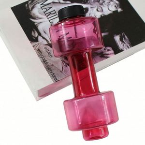 Bouteilles d'eau écologiques en forme d'haltères de gym, bouteilles d'eau en plastique rose pour le sport avec logo personnalisé - Product Image 1
