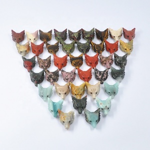 Estatua de animal de cristal curativo natural de 1.5 pulgadas, artesanía de tallado en piedra Reiki, cabeza de lobo de amazonita, amatista y piedra de sangre. - Product Image 1