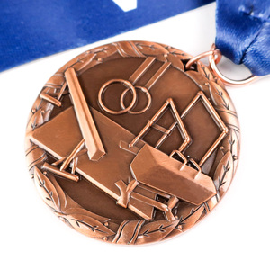 Médaille de tir à l'arc de sport en alliage de zinc plaqué or, fabricant bon marché - Product Image 3