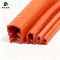 Bande de protection flexible en caoutchouc PVC à joint de pression en U avec âme en acier pour le recouvrement des bords de tôles métalliques