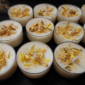 12 شمعة من شمع الصويا |   عطر الثلاثة الزهور (الورد، اللافندر، الياسمين) |   مواد تشكيل الشمع، شموع بدون دخان تدوم 4 ساعات - Product Image 2