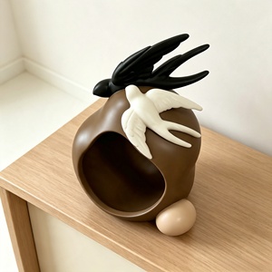 Sculpture en résine artisanale BZY, nid d'<span class=keywords><strong>oiseau</strong></span> abstrait, finition mate, hirondelles, décoration de bureau à domicile, vente en gros B2B, directement de l'usine - Product Image 2