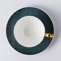 Ensemble de tasse à café thé et soucoupe verte de luxe Royal Classic White Fine Bone China Gold avec poignée en bordure dorée