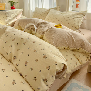 Parure de lit quatre pièces à imprimé floral frais, en polyester et coton, teinture réactive, collection Printemps 2026, série Jardin, design à nouer - Product Image 5