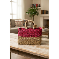 Panier rectangulaire en herbe tressé à la main avec bordure festif et poignée rouge (Rangement élégant et écologique)