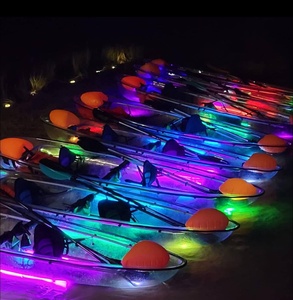 Système d'éclairage LED transparent pour kayak, idéal pour les aventures en plein air - Product Image 1