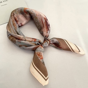 Écharpe en soie 100% de haute qualité, nouvelle arrivée, imprimé floral de luxe, écharpe carrée pour femmes, <span class=keywords><strong>foulard</strong></span> de cou, foulards de tête - Product Image 1