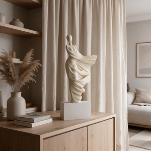 Sculpture abstraite féminine en fibre de verre sur mesure, statue élégante de femme pour la décoration intérieure du salon et de l'hôtel - Product Image 4