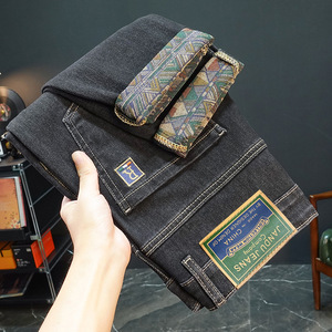 2025ผ้ายืดลำลองสำหรับผู้<span class=keywords><strong>ชาย</strong></span>คอลเลกชันใหม่<span class=keywords><strong>กางเกง</strong></span><span class=keywords><strong>ยีน</strong></span><span class=keywords><strong>ส์</strong></span>สโตนเอวสูงพิมพ์ลายกลางฤดูหนาวฤดูใบไม้ร่วงทรงหลวมสำหรับฤดูใบไม้ผลิ - Product Image 6