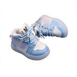 Zapatillas Deportivas Infantiles con Luces LED de Diseño, Zapatos Casuales Cómodos para Niños y Niñas, Cierre de Velcro para Fácil Poner y Quitar - Product Image 6
