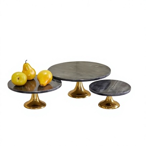 Juego de 3 Soportes para Pastel de Mármol Negro con Pedestal de Metal Dorado, Soporte Elegante para Exhibición de Postres, Soportes Elevados para Pastel de Boda - Product Image 1