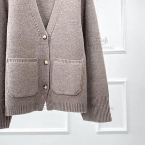 Cardigan da <span class=keywords><strong>Donna</strong></span> in Cashmere 100% di Qualità Europea 2026, Maglione con Maniche a Campana, Lavorazione a Coste Personalizzata - Product Image 3