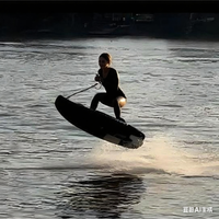 Planche de surf électrique personnalisée avec moteur électrique Jet planche de sports nautiques pour les amateurs de sports nautiques vente chaude