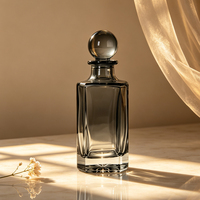Flacon de parfum carré noir en verre 250 ml, contenant d'huile d'aromathérapie avec couvercle en verre en forme de boule