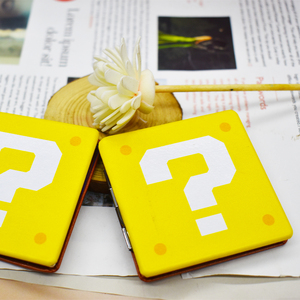 Tùy chỉnh thiết kế hai mặt thắp sáng Magnifying có thể gập lại PU nhỏ gương 7cm dia nhỏ gọn tay Túi trang điểm gương ưa thích - Product Image 4