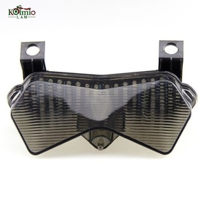 KOLMIO-LAM Fit pour Kawasaki ZX6R <span class=keywords><strong>2003</strong></span> 2004 <span class=keywords><strong>Z750</strong></span> <span class=keywords><strong>2003</strong></span>-2006 Z1000 <span class=keywords><strong>2003</strong></span>-2005 Moto LED Feux Arrière Queue Clignotant Lumière - Product Image 1